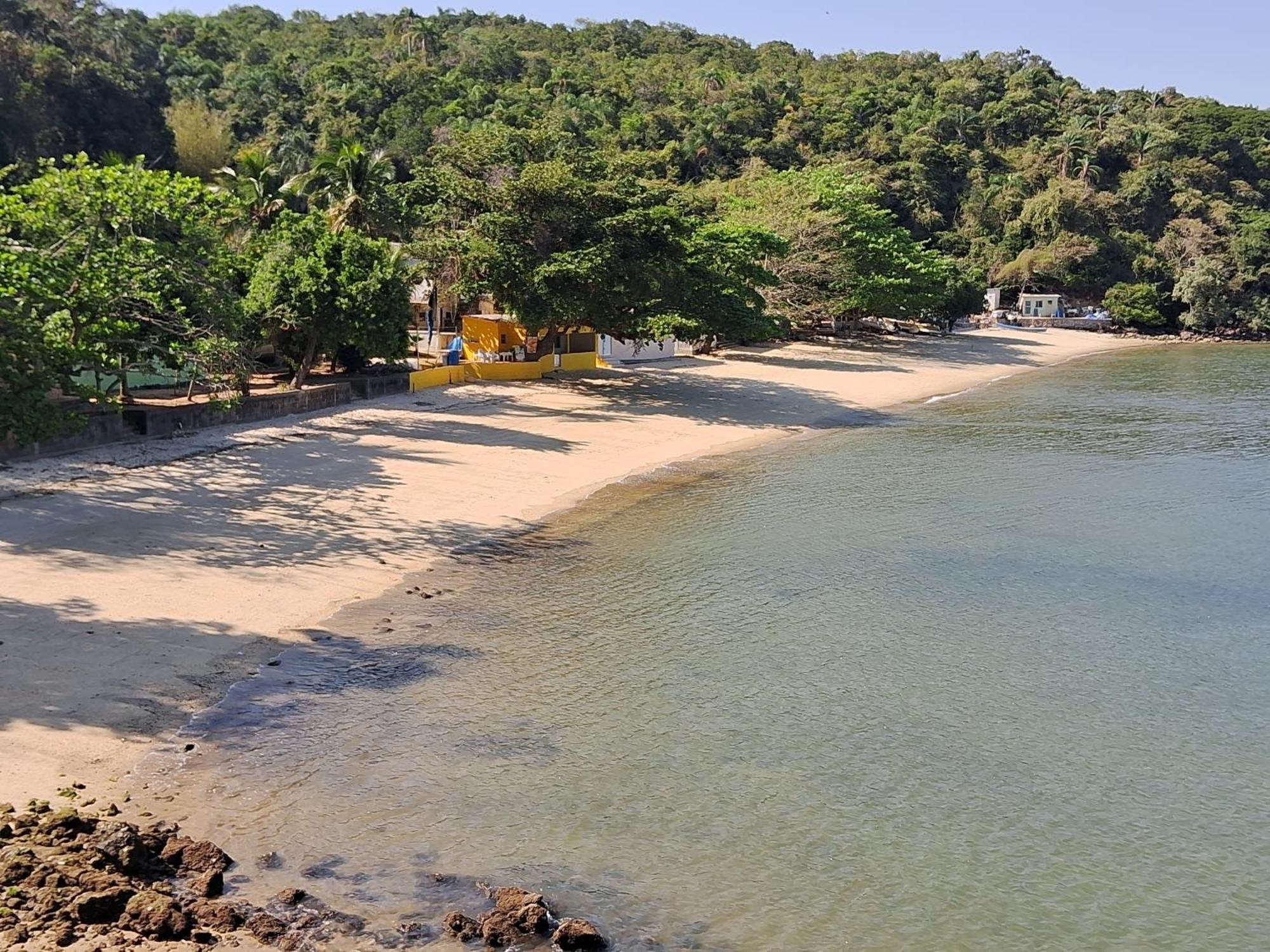Quarto Ilha Do Martins Praia Do Sul Hotel อีตากวาอี ภายนอก รูปภาพ